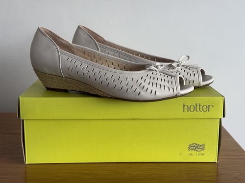 Hotter carnival off white - carnival,