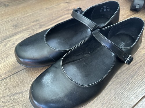 Hotter violet black - black, mary