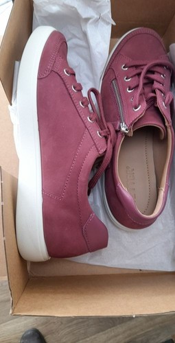 Ladies chase hotter - 11, shoes