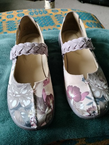 Pretty hotter ladies shoes - pretty,